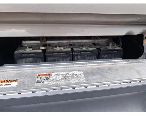 FREIGHTLINER Cascadia 126 Battery Boxes