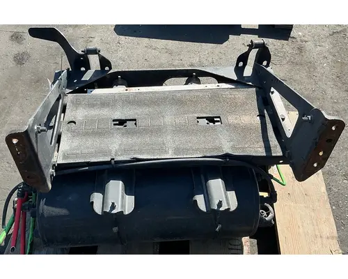 FREIGHTLINER Cascadia 126 Battery Boxes