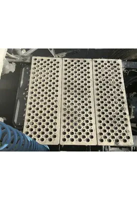 FREIGHTLINER Cascadia 126 Battery Boxes