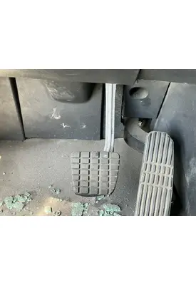 FREIGHTLINER Cascadia 126 Brake/Clutch Pedal Box