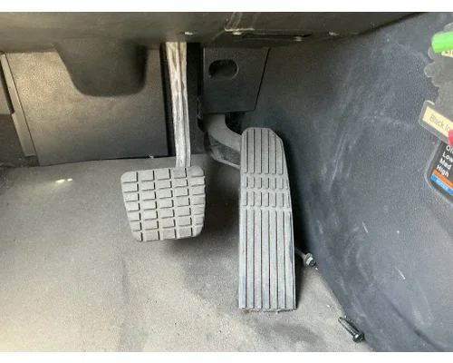 FREIGHTLINER Cascadia 126 BrakeClutch Pedal Box