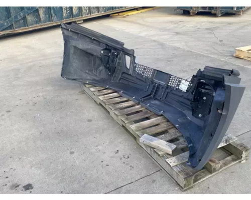 FREIGHTLINER Cascadia 126 Bumper Assembly, Front
