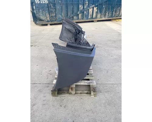 FREIGHTLINER Cascadia 126 Bumper Assembly, Front