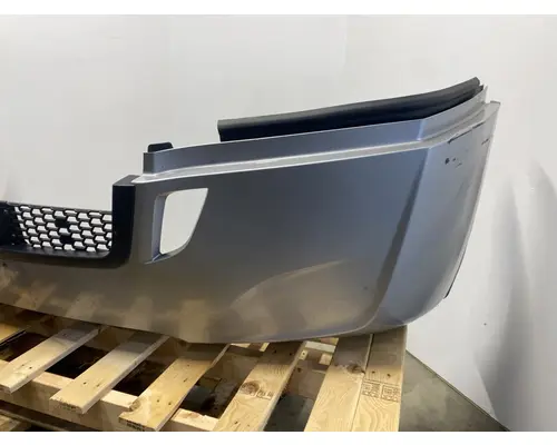 FREIGHTLINER Cascadia 126 Bumper Assembly, Front