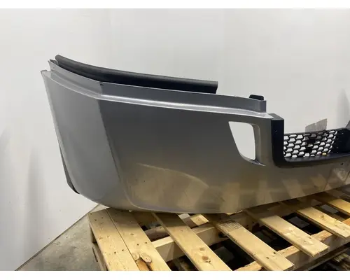 FREIGHTLINER Cascadia 126 Bumper Assembly, Front