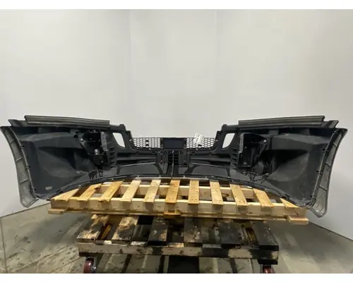 FREIGHTLINER Cascadia 126 Bumper Assembly, Front