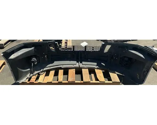 FREIGHTLINER Cascadia 126 Bumper Assembly, Front