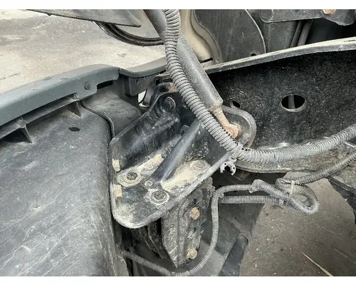 FREIGHTLINER Cascadia 126 Bumper Bracket, Front