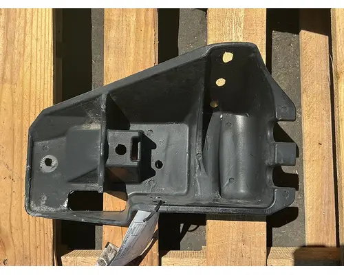 FREIGHTLINER Cascadia 126 Bumper Bracket, Front