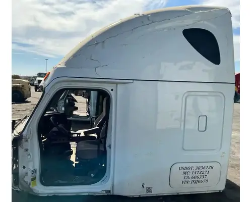FREIGHTLINER Cascadia 126 Cab Assembly