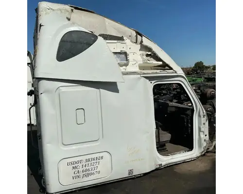 FREIGHTLINER Cascadia 126 Cab Assembly
