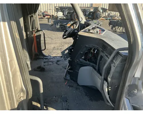 FREIGHTLINER Cascadia 126 Cab Assembly