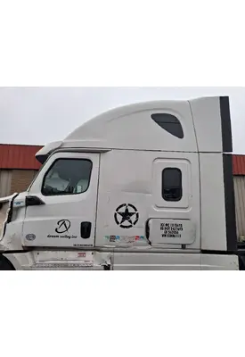 FREIGHTLINER Cascadia 126 Cab Assembly