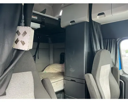 FREIGHTLINER Cascadia 126 Cab Assembly