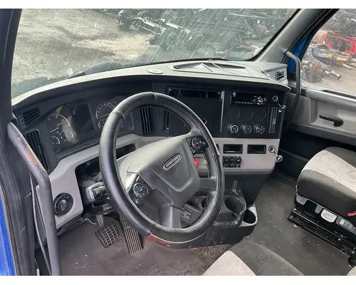 FREIGHTLINER Cascadia 126 Cab Assembly