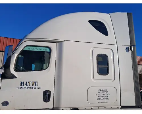 FREIGHTLINER Cascadia 126 Cab Assembly