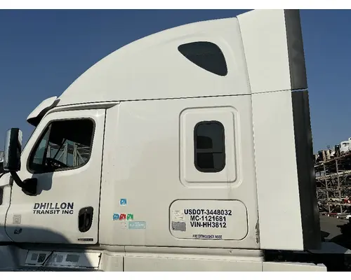 FREIGHTLINER Cascadia 126 Cab Assembly