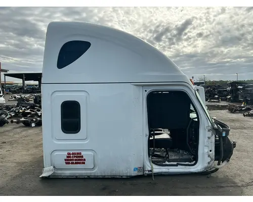 FREIGHTLINER Cascadia 126 Cab Assembly