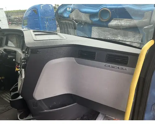 FREIGHTLINER Cascadia 126 Cab Assembly