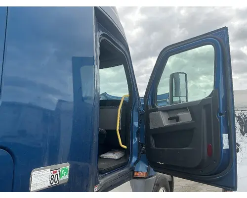 FREIGHTLINER Cascadia 126 Cab Assembly