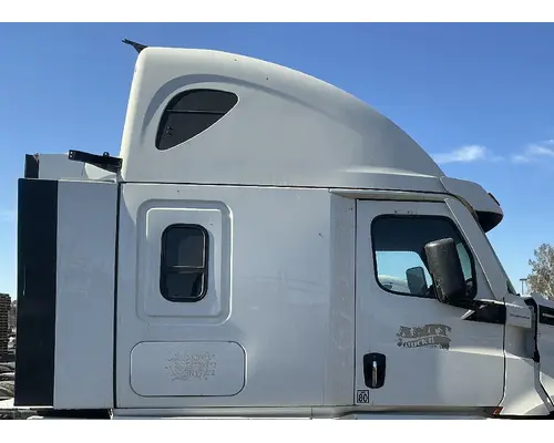 FREIGHTLINER Cascadia 126 Cab Assembly