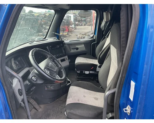 FREIGHTLINER Cascadia 126 Cab Assembly