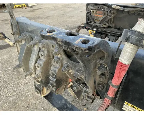 FREIGHTLINER Cascadia 126 Cab Mount Bracket