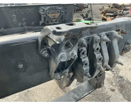 FREIGHTLINER Cascadia 126 Cab Mount Bracket