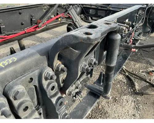 FREIGHTLINER Cascadia 126 Cab Mount Bracket