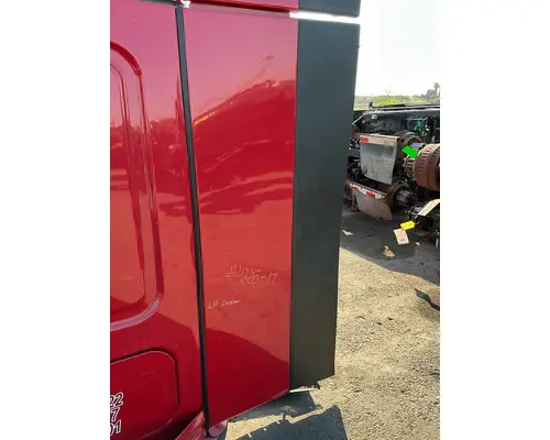 FREIGHTLINER Cascadia 126 CabSleeper Fairing