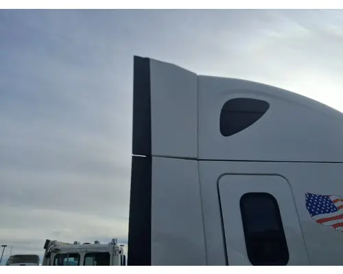 FREIGHTLINER Cascadia 126 CabSleeper Fairing