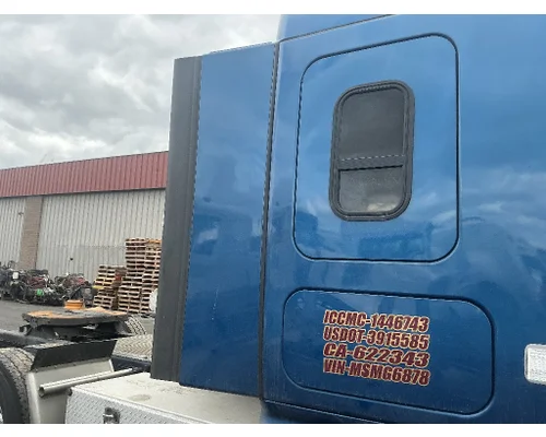 FREIGHTLINER Cascadia 126 Cab/Sleeper Fairing
