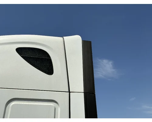 FREIGHTLINER Cascadia 126 CabSleeper Fairing