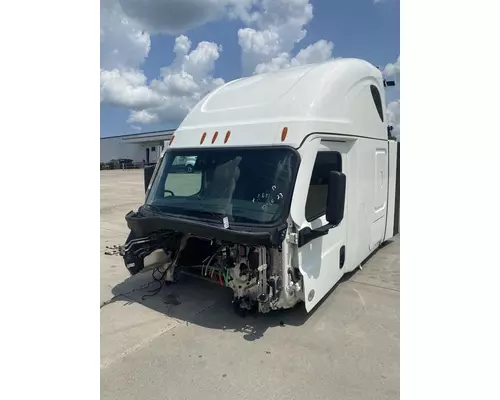 FREIGHTLINER Cascadia 126 Cab