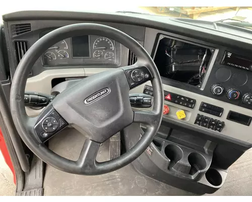 FREIGHTLINER Cascadia 126 Cab