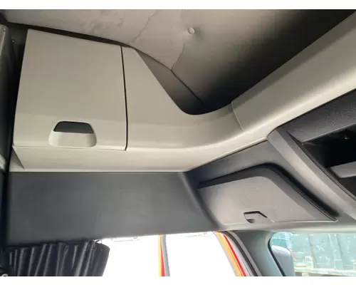 FREIGHTLINER Cascadia 126 Cab