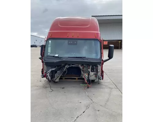 FREIGHTLINER Cascadia 126 Cab