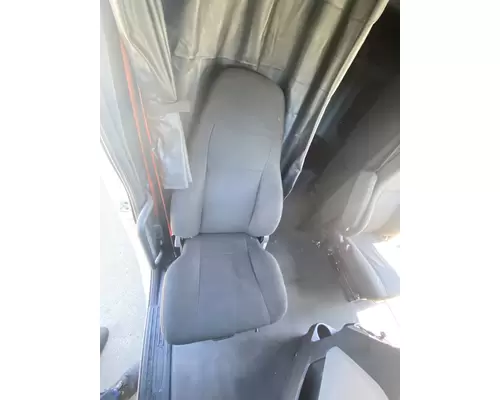 FREIGHTLINER Cascadia 126 Cab