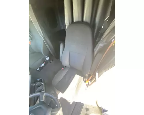 FREIGHTLINER Cascadia 126 Cab