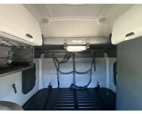 FREIGHTLINER Cascadia 126 Cab