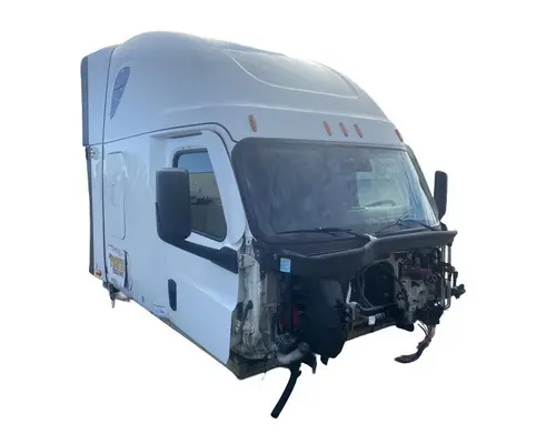 FREIGHTLINER Cascadia 126 Cab