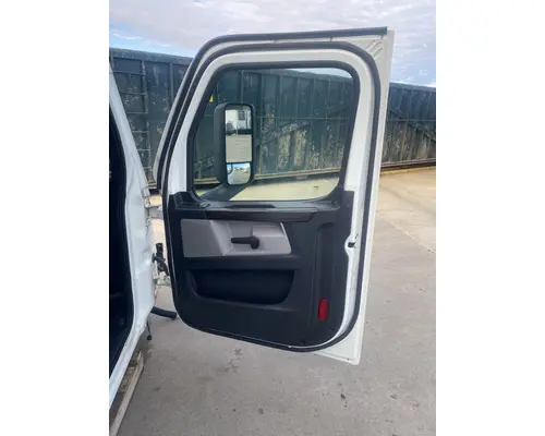 FREIGHTLINER Cascadia 126 Cab