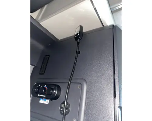 FREIGHTLINER Cascadia 126 Cab