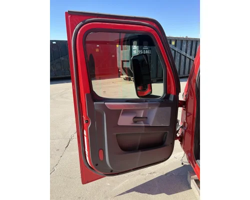 FREIGHTLINER Cascadia 126 Cab