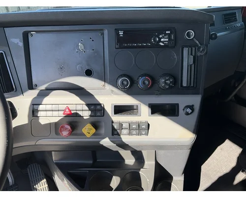 FREIGHTLINER Cascadia 126 Cab