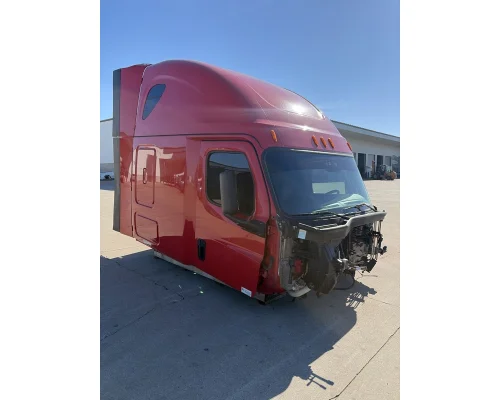 FREIGHTLINER Cascadia 126 Cab