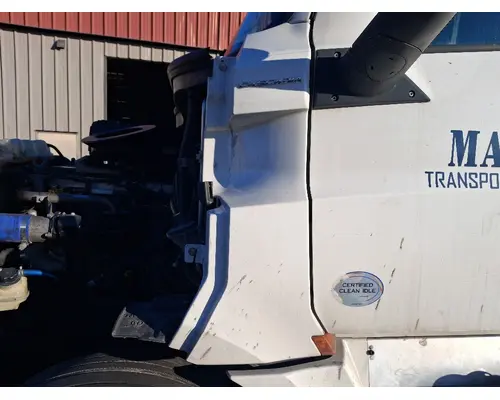 FREIGHTLINER Cascadia 126 Cowl
