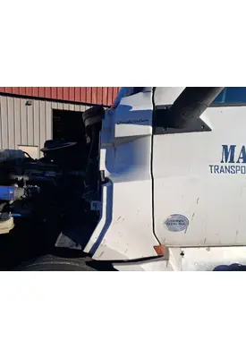 FREIGHTLINER Cascadia 126 Cowl