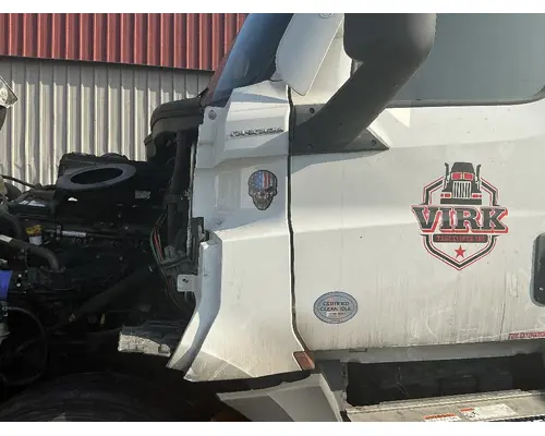 FREIGHTLINER Cascadia 126 Cowl