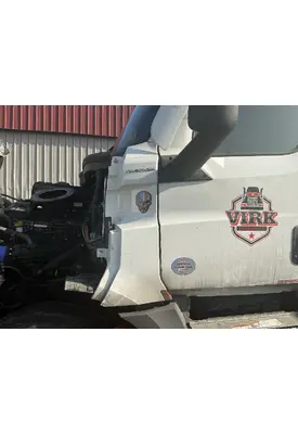 FREIGHTLINER Cascadia 126 Cowl